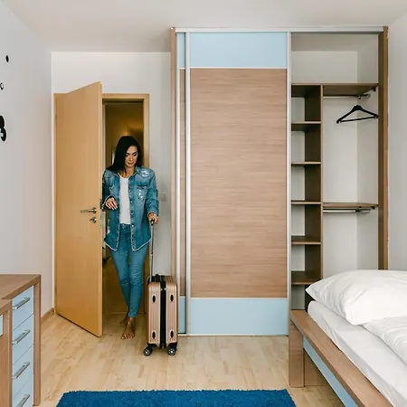 Slavic Spacious By Chors Lägenhet