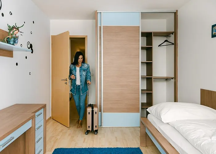 Slavic Spacious By Chors Lägenhet