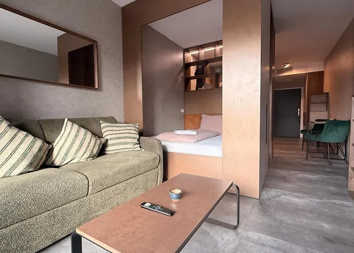 Slavic Spacious By Chors Appartement *