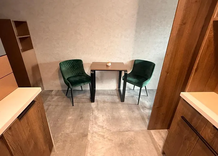 Slavic Spacious By Chors Apartmán