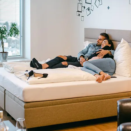 Slavic Spacious By Chors Apartament Bratislava