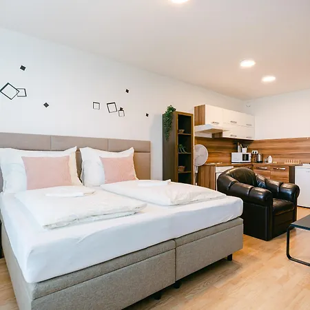 Apartament Slavic Spacious By Chors Bratislava