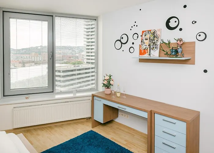 Slavic Spacious By Chors براتسيلافا