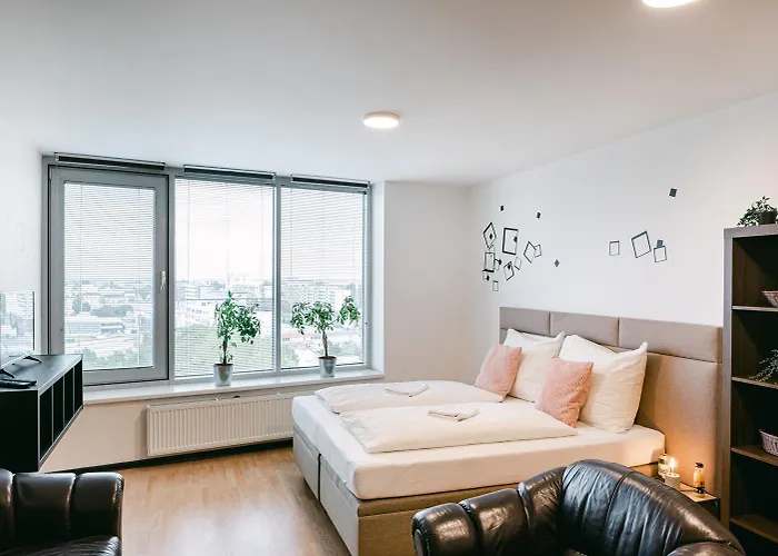 Slavic Spacious By Chors براتسيلافا